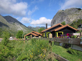 RUSTICASA | Cabañas Patagónicas | Primavera, RUSTICASA RUSTICASA Commercial spaces Solid Wood Multicolored