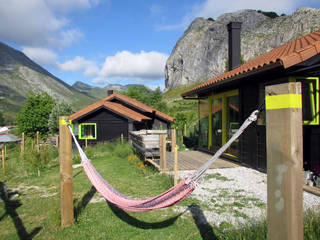 RUSTICASA | Cabañas Patagónicas | Verão, RUSTICASA RUSTICASA Espaços comerciais Madeira maciça Multi colorido