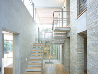 吉野町の住宅, アトリエ環 建築設計事務所 アトリエ環 建築設計事務所 Stairs