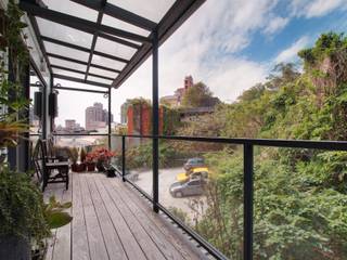 天母曹宅, 直方設計有限公司 直方設計有限公司 Scandinavian style balcony, veranda & terrace Iron/Steel