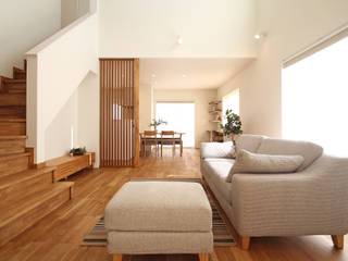 Spling Of House, 株式会社プラスアイ 株式会社プラスアイ Scandinavian style living room