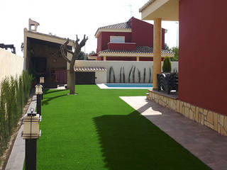 Instalación de Césped Artificial en chalet de la Pobla de Vallbona (Valencia), Arturf (Césped Artificial) Arturf (Césped Artificial) Modern garden