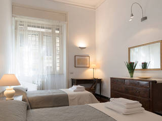 appartamento a Roma, cristina bisà cristina bisà Phòng ngủ phong cách kinh điển