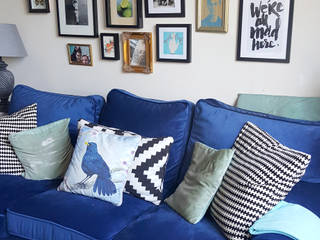 Replacement slipcovers: IKEA Ektorp Sofabed with blue velvet covers, Comfort Works Custom Slipcovers Comfort Works Custom Slipcovers Salas / recibidores Textil Ámbar/Dorado