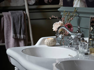 A Sensational Victoria Suite with Hartlebury Taps from Heritage Bathrooms, Heritage Bathrooms Heritage Bathrooms ห้องน้ำ