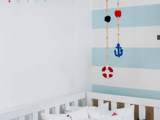 Cuarto de Francisco, Little One Little One 地中海デザインの 子供部屋