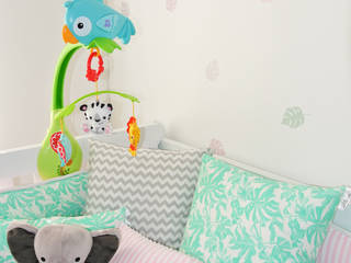 Cuarto de Emilia, Little One Little One Tropical style nursery/kid's room