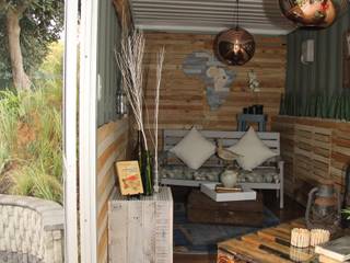 Container living space Acton Gardens 客廳