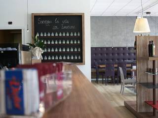 Design interni enoteca e progetto arredo wine bar su misura, Semprelegno Semprelegno Commercial spaces Wood Bars & clubs