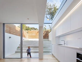 Casa del Sol, Sophie Nguyen Architects Ltd Sophie Nguyen Architects Ltd Modern dining room Glass