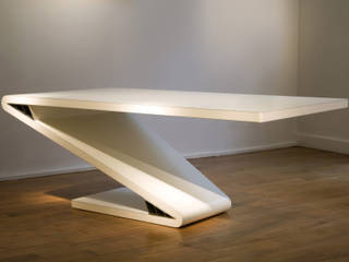 Table Z, POUJARDIEU DESIGN POUJARDIEU DESIGN Studio minimalista Alluminio / Zinco