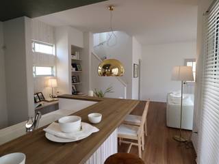 Model Room Kasiwa City, コト コト Mediterranean style kitchen Wood Wood effect