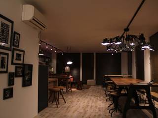 P社 OFFICE Interior Design, コト コト Phòng học/văn phòng phong cách công nghiệp Kim loại Black