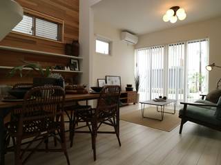 Model Room koshigaya City, コト コト Living roomSofas & armchairs Wood Wood effect