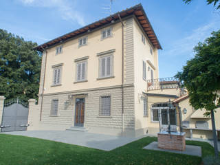 VILLA ANTICA A SETTIGNANO, STUDIO PISANI STUDIO PISANI Classic style houses