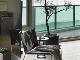 JJ HOUSE, 禾築國際設計Herzu Interior Design 禾築國際設計Herzu Interior Design Balcon, Veranda & Terrasse modernes