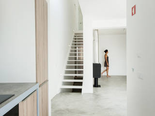 Álbum fotográfico de excelente reabilitação , dacruzphoto dacruzphoto Modern Corridor, Hallway and Staircase Wood Wood effect