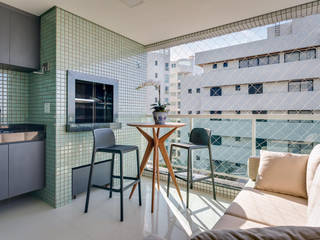 Apartamento Balneário de Caioba, Ediane Tramujas Arquitetura Ediane Tramujas Arquitetura Modern balcony, veranda & terrace