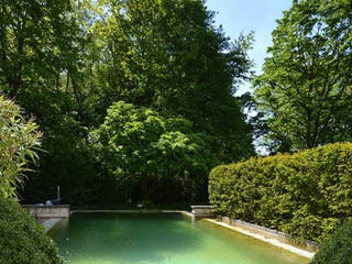 Minimalistischer Poolgarten, 2kn Architekt + Landschaftsarchitekt 2kn Architekt + Landschaftsarchitekt Garden Pool Stone Green