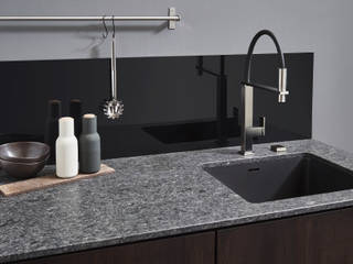 Naturstein Arbeitsplatten, D. Lechner GmbH D. Lechner GmbH Modern style kitchen Stone