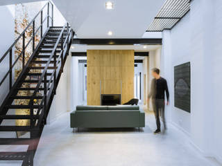 Loft Sixty-Four, EVA architecten EVA architecten Moderne woonkamers