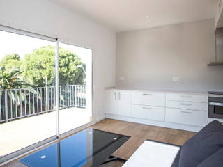 Reforma integral en la localidad de Castelldefels, Grupo Inventia Grupo Inventia Modern living room Concrete