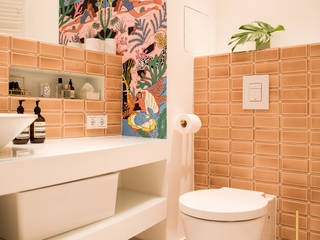 APARTMENT BERLIN II, THE INNER HOUSE THE INNER HOUSE Eclectic style bathroom Pink