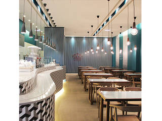 Restaurante Peixe | candeeiros em metal e madeira, Normo iluminação Normo iluminação Espacios comerciales Metal