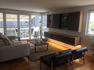 Remodelación Departamento en Alonso de Cordova, RM, GY3 Arquitectos. spa GY3 Arquitectos. spa モダンデザインの リビング