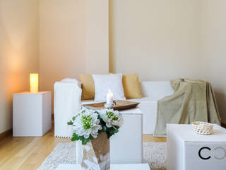 Home Staging para Empresa Promotora en Galicia, CCVO Design and Staging CCVO Design and Staging Modern living room