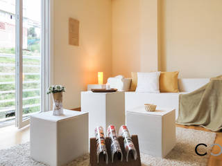Home Staging para Empresa Promotora en Galicia, CCVO Design and Staging CCVO Design and Staging Moderne Wohnzimmer Beige
