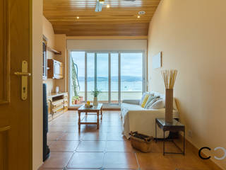 Home Staging Vendido en 4 días en Sada, Galicia, CCVO Design and Staging CCVO Design and Staging 现代客厅設計點子、靈感 & 圖片 Yellow