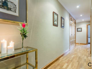 Home Staging en el Piso de María Pita en Coruña, CCVO Design and Staging CCVO Design and Staging Ingresso, Corridoio & Scale in stile moderno Grigio
