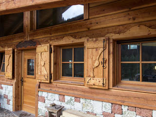 CASA DP, MORO SAS DI GIANNI MORO MORO SAS DI GIANNI MORO Rustic style windows & doors