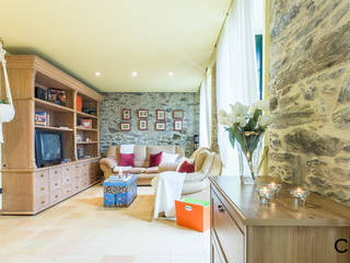 Home Staging para José en casa de piedra, CCVO Design and Staging CCVO Design and Staging Rustic style living room Stone