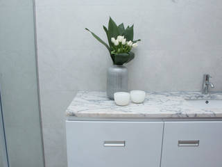 WCs projects, Oloft Oloft Phòng tắm phong cách hiện đại Đá hoa