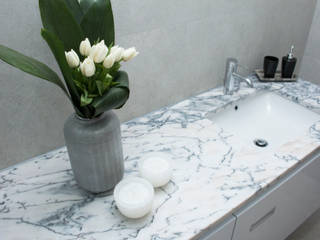 WCs projects, Oloft Oloft Modern bathroom Marble