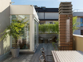 FUROSHIKI | Milano, marta carraro marta carraro Minimalistische balkons, veranda's en terrassen