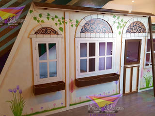 Preciosa casita bajo la escalera Kids World- Recamaras, literas y muebles para niños Habitaciones para niños de estilo clásico Derivados de madera Transparente Camas y cunas