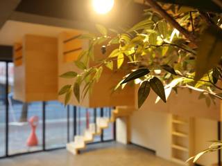 대구 남구 대명동 예쁜 카페 커피숍 인테리어 리모델링, inark [인아크 건축 설계 디자인] inark [인아크 건축 설계 디자인] Living room Wood Wood effect