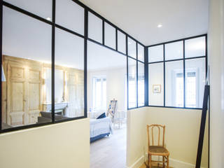 Appartement Ainay, Atelier MADI Atelier MADI Koridor & Tangga Modern