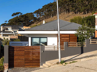ALTERATION SEA POINT, CAPE TOWN, Grobler Architects Grobler Architects Minimalist houses