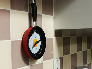 Kitchen Wall Styling, Just For Clocks Just For Clocks Modern kitchen Plastic