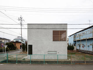 東松山の家, Koshigoe Architects 腰越耕太建築設計事務所 Koshigoe Architects 腰越耕太建築設計事務所 現代房屋設計點子、靈感 & 圖片 水泥