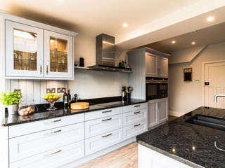 High Peak. Stunning views of the High Peak countryside from this family room extension, John Gauld Photography John Gauld Photography Modern kitchen Shaker