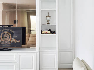 Graha Family SS, KOMA living interior design KOMA living interior design Ruang Keluarga Klasik Kayu Wood effect