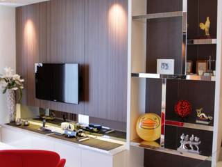 Mr Anton private apartment at The Via Ciputra World, Kottagaris interior design consultant Kottagaris interior design consultant Salas de estar minimalistas