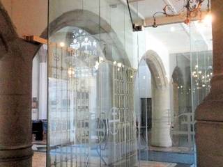 Specialist glass screens in heritage buildings , Ion Glass Ion Glass مساحات تجارية