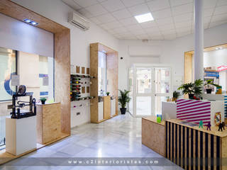 TR3SD, C2INTERIORISTAS C2INTERIORISTAS Commercial spaces Gỗ Wood effect