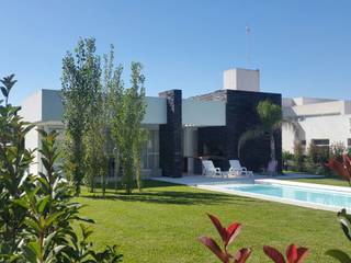 Casa Rajcic - Fiorito, Estudio Victoria Suriguez Estudio Victoria Suriguez Casas estilo moderno: ideas, arquitectura e imágenes